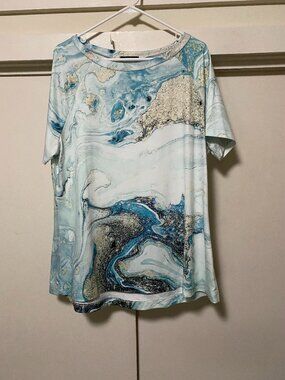 Just Fashion Now, short sleeve motion design tunic, size 2XL